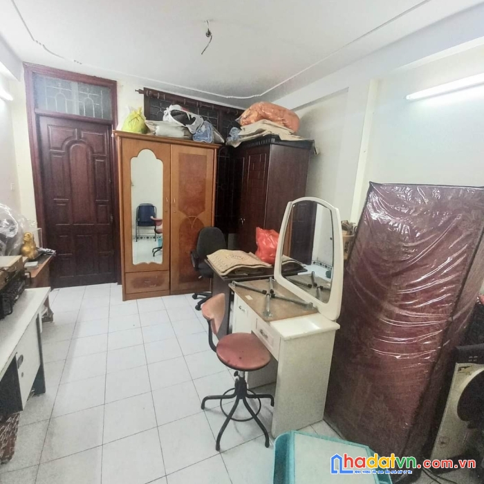 Đội cấn nhà đẹp mặt ngõ. an sinh đỉnh gần phố . gần chợ . khu vực vip quận ba đình an sinh tuyệt