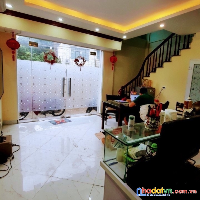 Bán gấp nhà siêu rẻ phố minh khai - hbt. dt :50m- mt:4m 3 tầng. tặng full nội thất. giá shock: 3,9