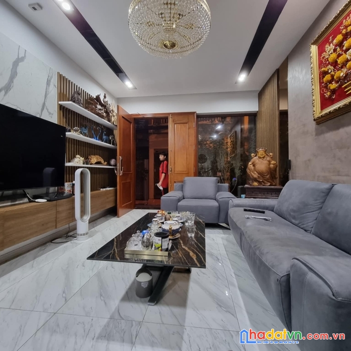 Trung tâm cầu giấy - ngõ 10m - ô tô 7 chỗ vào nhà - thoáng trước sau - khu phân lô vip