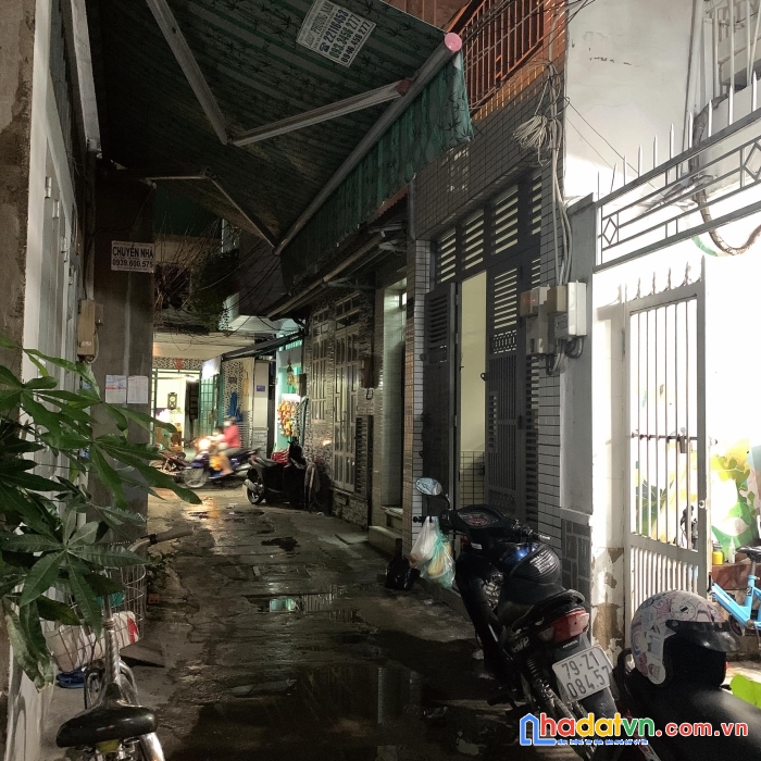 Cần bán gấp nhà đang có sẵn dòng tiền. shr trần xuân soạn quận 7. 60m2. nhỉnh 6 tỷ.