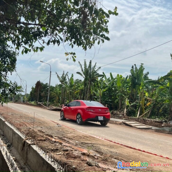 Nhà vườn 1000m2 đường oto gần hl 7 tân bình, vĩnh cửu chỉ 6,3 tỷ