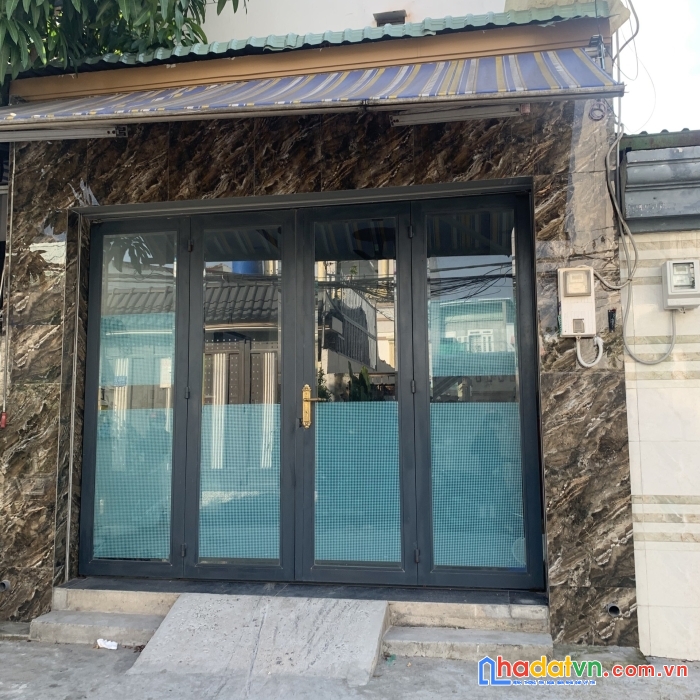 Nhà hóc môn gía rẻ - nhà còn mới mua về ở luôn.