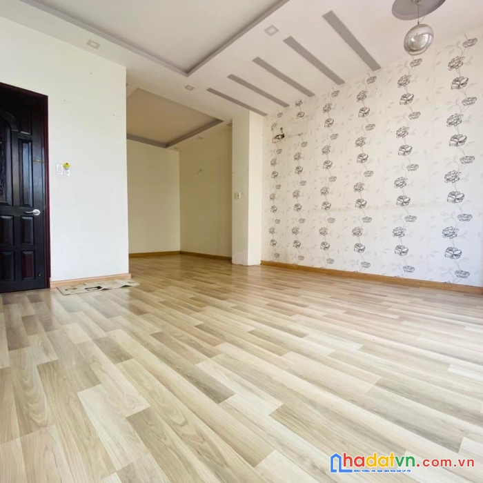 Vị trí cực vip - gần ngã 4 bảy hiền- khu phân lô - hai mặt hẻm xe tải