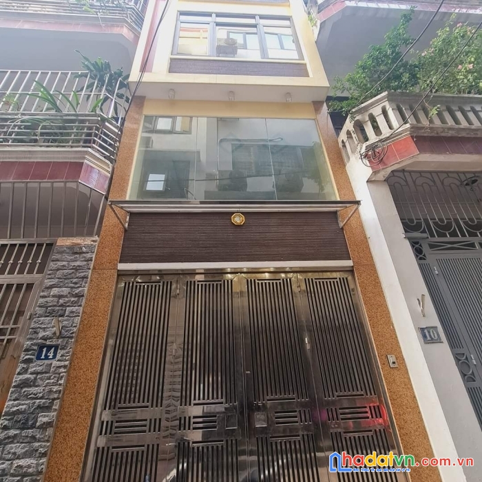 Bán nhà ngã tư sở, thanh xuân. phân lô quân đội, ô tô tránh 15m. giá 6.1 tỷ.