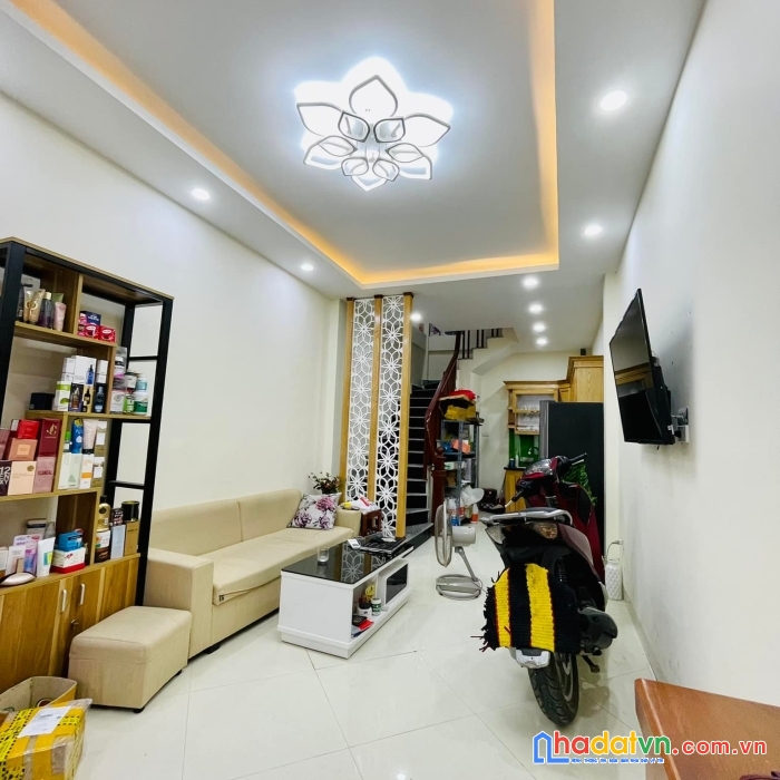 10m ôtô, ba gác, 3.2 tỷ 35m 5 tầng nhà đẹp phân lô phố định công thượng. bán gấp
