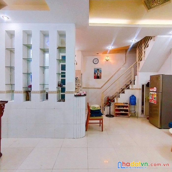 Hiếm 90m2 lạc long quân tân bình 7 tỷ 2 tl vuông vức đẹp