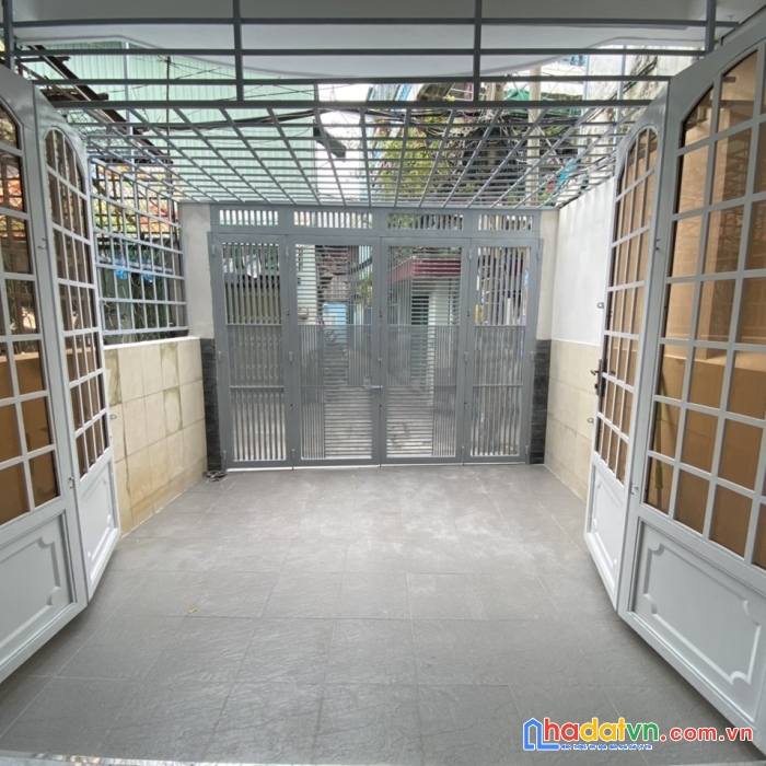 Bán nhà quận 8 .1 trệt 1 lẩu 2 pn 72 m2 cách mt 35m