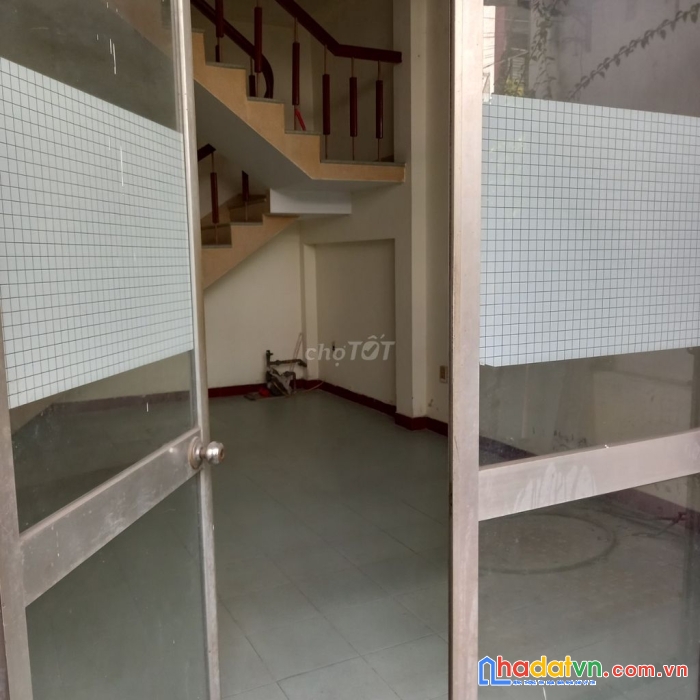 Chính chủ cần bán nhà đường 4m lề 1,5m (vuông góc nguyễn hoàng)