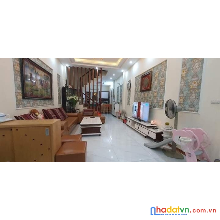 Bán nhà nghĩa tân-cầu giấy 45m2-giá 4.7 tỷ-5m ra ô tô tránh-trước nhà 3m-phân lô-dân