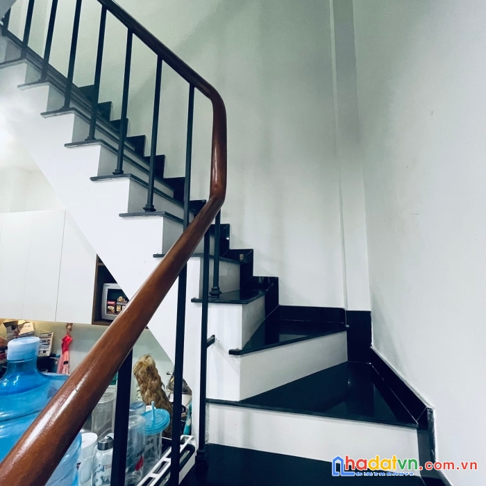 Nhà tân phú, hxh thông, sát vườn lài, gần lũy bán bích, 4 tầng, chỉ 4,25 tỷ.