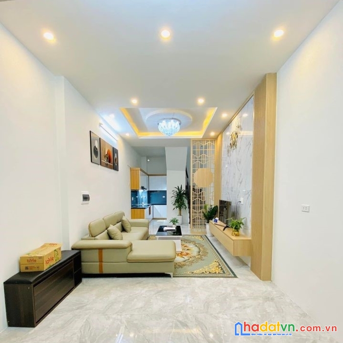Nhà đẹp-tt đống đa-25m2 sổ-vuông vắn-ngõ thông-giá hợp lí-mua ngay