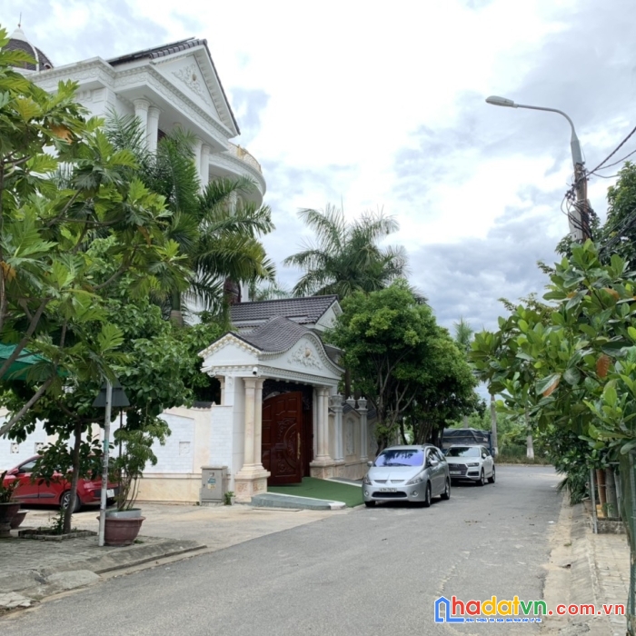 Sụp hầm lô mặt tiền giá chỉ 2ty890