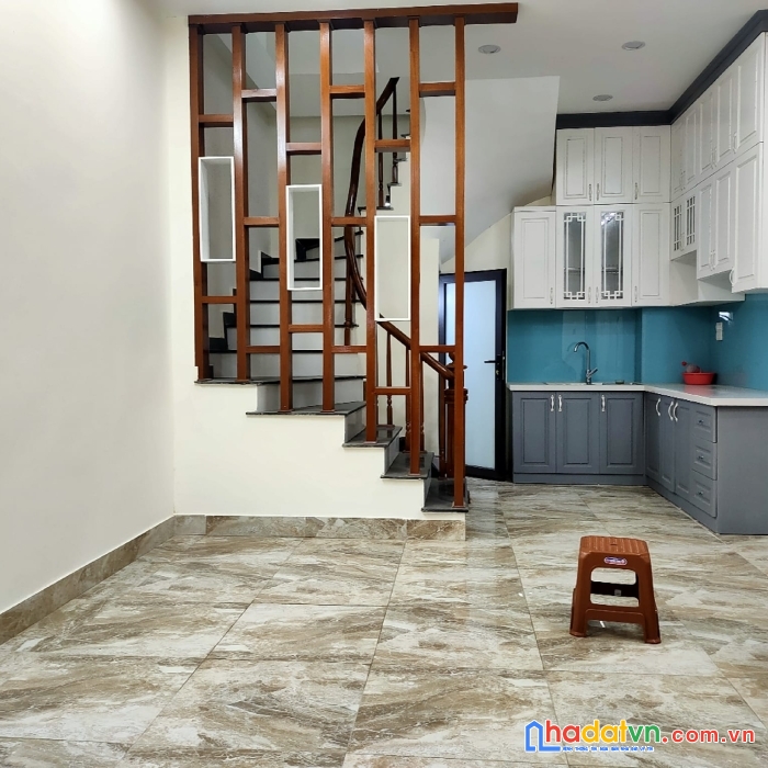 Bán khẩn cấp nhà văn trì minh khai 33m 5t, chỉ 3.2tỷ, phân lô oto.