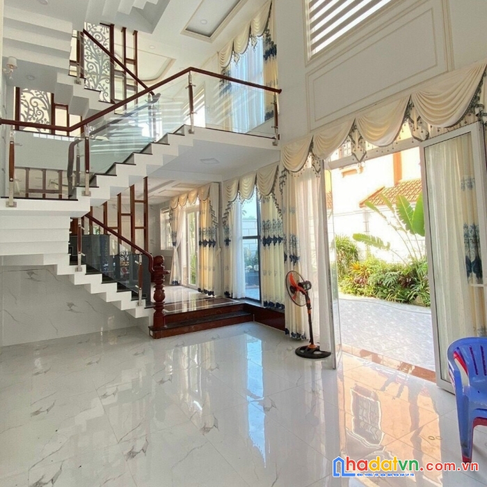 Bán biệt thự siêu sang đường kinh dương vương, 126m2, chỉ hơn 12 tỷ