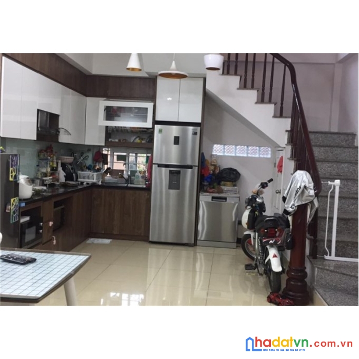 Bán nhà nguyễn sơn, nguyễn văn cừ,lô góc, ôtô, 105m2 x 4 tầng, kinh doanh,hơn 9 tỷ