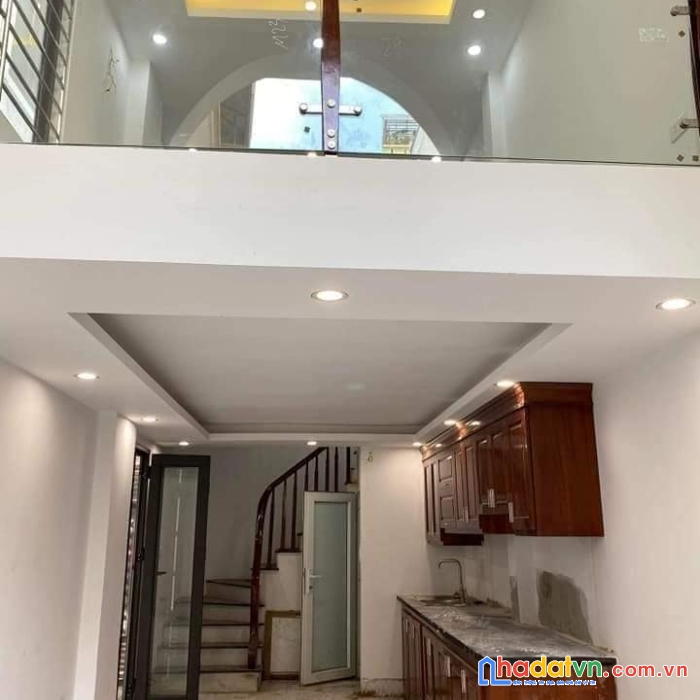 Bán nhà 4 tầng hữu hòa,tả thanh oai, 7 chỗ đỗ,ngõ thông,40m2, 2.5 tỷ