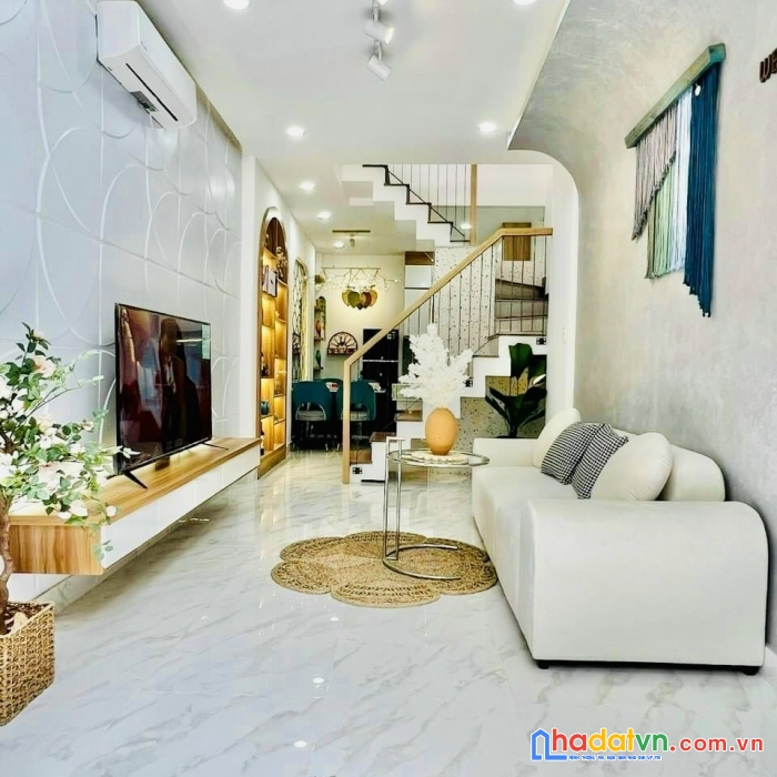 Nhà đẹp, lê minh xuân, hẻm 4m, 3.5 x 10m, 2 pn, chỉ 4.8 tỷ bớt