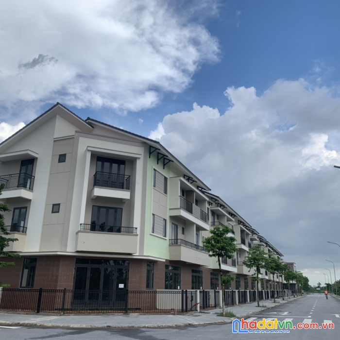 Bán nhà phố khu đô thị vsip bắc ninh-view hồ cực xinh