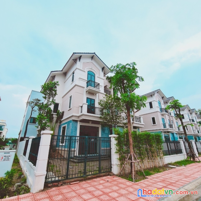 Cần bán căn biệt thự chính chủ