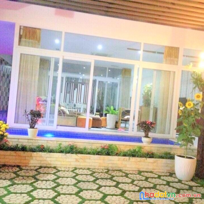 Bán biệt thự thiết kế chỉ một căn duy nhất ngang 10m tân xuân hóc môn