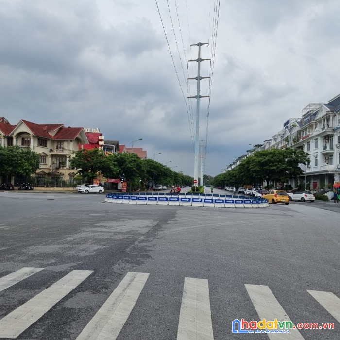 Tìm chủ xứng tầm cho biệt thự vip thành phố giao lưu, kết nối trực tiếp phạm văn đồng, hoàng quốc