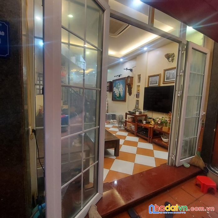 Thái hà 40m, 5 tầng, cách ô tô 1 nhà, ngõ to ô tránh, dân trí cao, nội thất xịn