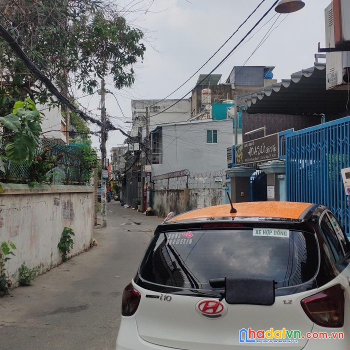 Lê quang định gò vấp - đất trống - hẻm ô tô - sổ vuông - 100m2 chỉ 9.3 tỷ