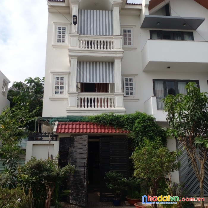 Hàng hiếm, nhà 3 lầu, kdc khang điền, 179m2, giá 11,8 tỷ, plb, quận 9