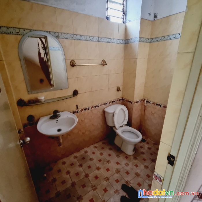 Bán nhà giáp bát, ô tô, gần phố, kinh doanh, mặt tiền 5.2m, 4.6 tỷ. 0983674528