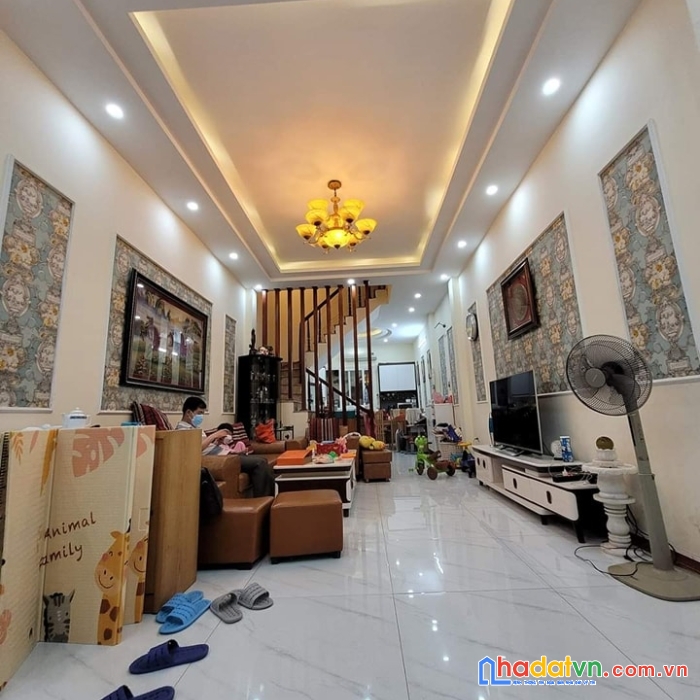 Bán nhà đep ở luôn ô tô đỗ cửa tô vĩnh diện( thanh xuân) -  55 m2 - 4t - mt4m - giá 7.65 tỷ.