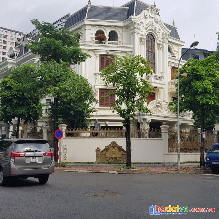 Bán 200m2 nhà đẹp phố thọ tháp dịch vọng cầu giấy nhỉnh 45 tỷ.
