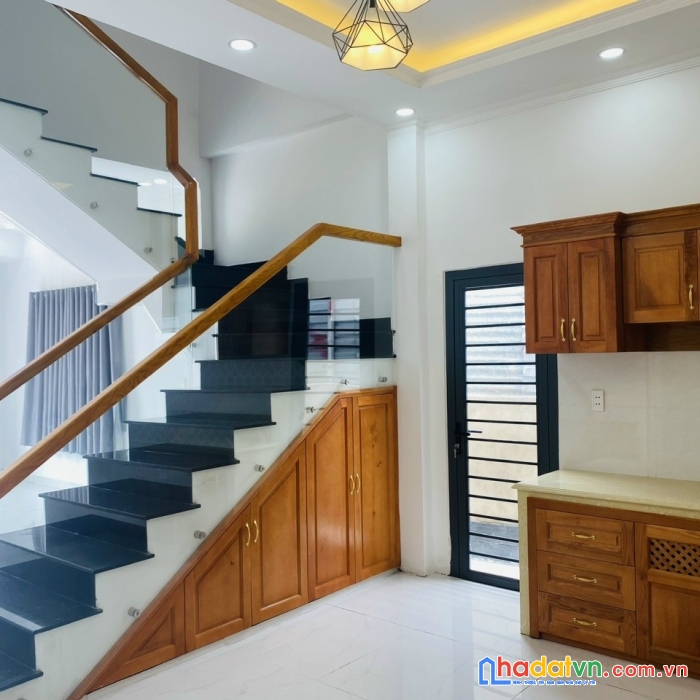 Nhà 1 trệt 2 lầu cù lao hiệp hòa, gần chợ hiệp hòa, đường 2 oto