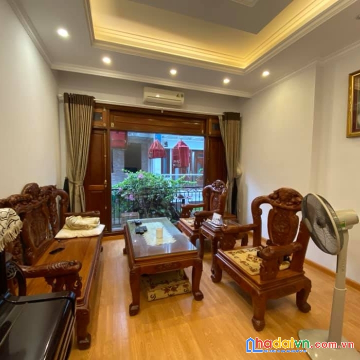 Bán nhà  50m2 4tầng mt6m 4.2tỷ  phố xuân thủy  cầu giấy