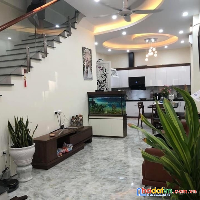 Bán nhà  55m2 4tầng mt 6m 4.5tỷ gần ô tô, phố hoàng quốc việt cầu giấy