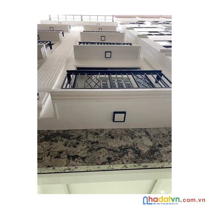 Bán nhà phùng chí kiên- cầu giấy, dt 45m x 7 tầng, thang máy, oto đỗ cửa.