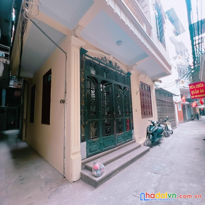 Ba đình – nhà đẹp nở hậu – lô góc 2 thoáng – ngõ thông tứ phía.