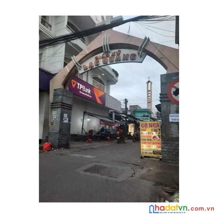 Nhà chính chủ ở lâu năm chưa qua đầu tư, hẻm thông xe tải đỗ cửa, gần chợ lạc quang, đường ttn 05,