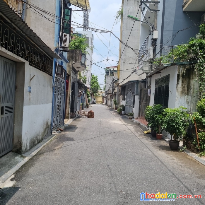 Khu 918 phúc đồng 52m đất 5 tỷ/ chuyên gia hương 904264580