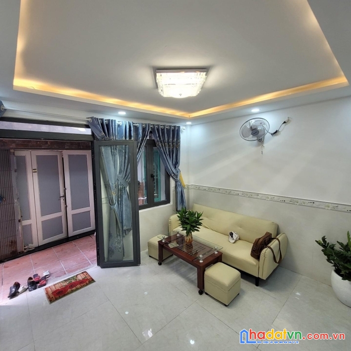 Ban nha quan go vap phuong 


  

ban nha duong quang trung phuong 10 quan go vap