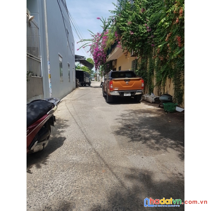 Bán nhà mê lửng đúc nguyễn công hoan kiệt ô tô 4m gần bến xe