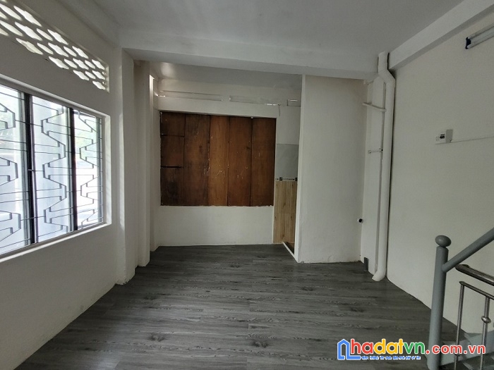 Bán nhà 3 tầng mặt tiền trưng nữ vương đà nẵng