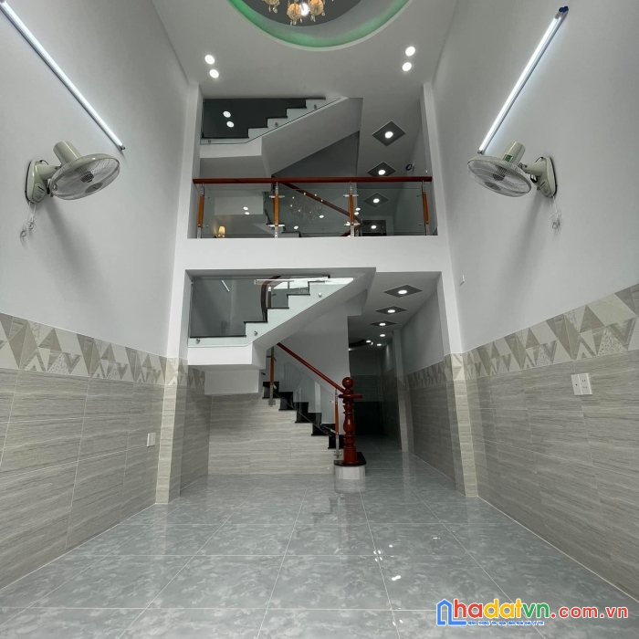Nhà bán bình tân, sát hương lộ 2, gần ngã tư 4 xã, giáp tân phú, 44m2, 5 tầng, chỉ 5,8 tỷ