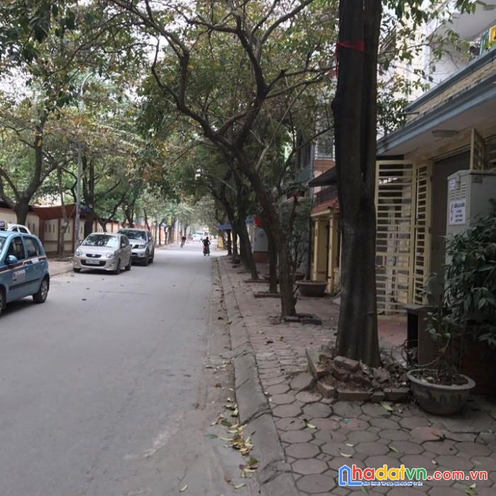 Bán nhà mặt phố văn quán , hà đông. vỉa hè , kd , ô tô tránh