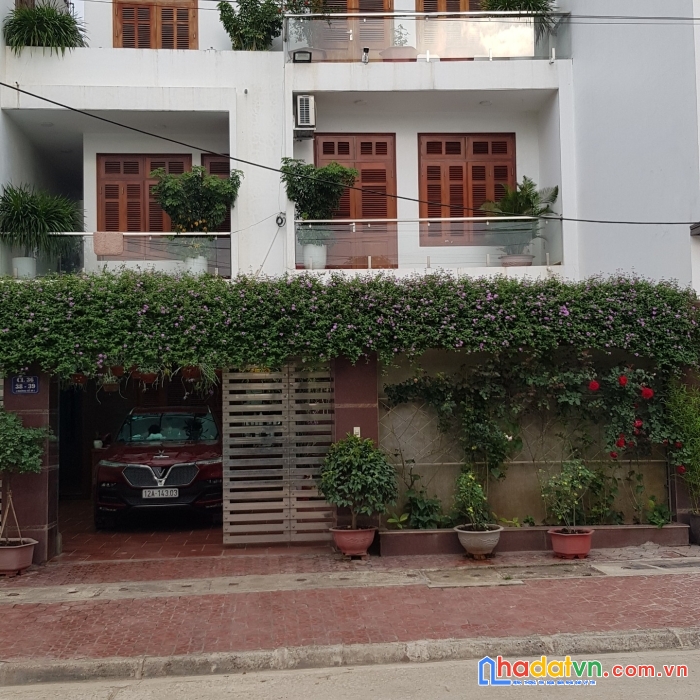 Bán căn biệt thự sân vườn tại khu tđc nam hoàng đồng . để lại full nội thất toàn bộ
