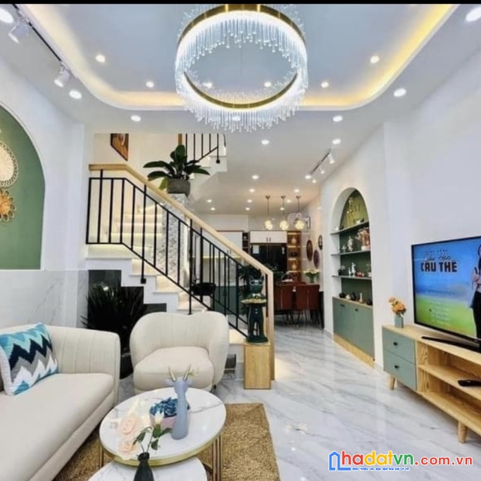 Cầu diễn 50m - nhà mới tinh ở ngay-cách phố 10m- nhỉnh 4 tỷ