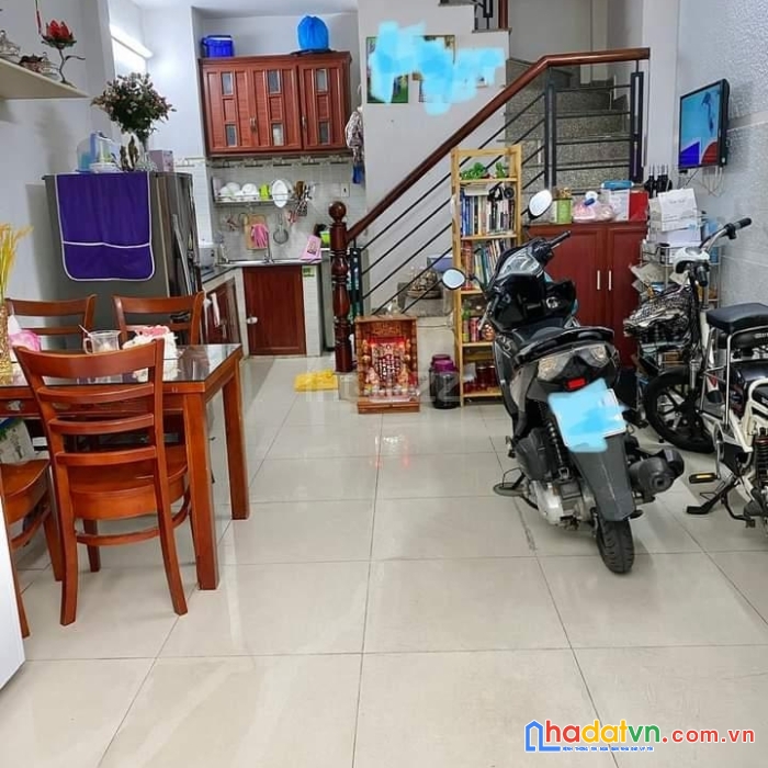 Bán nhà hẽm 3 m ,lạc long quân,p.10. q.tân bình,4  tầng, giá 4,2 tỷ.