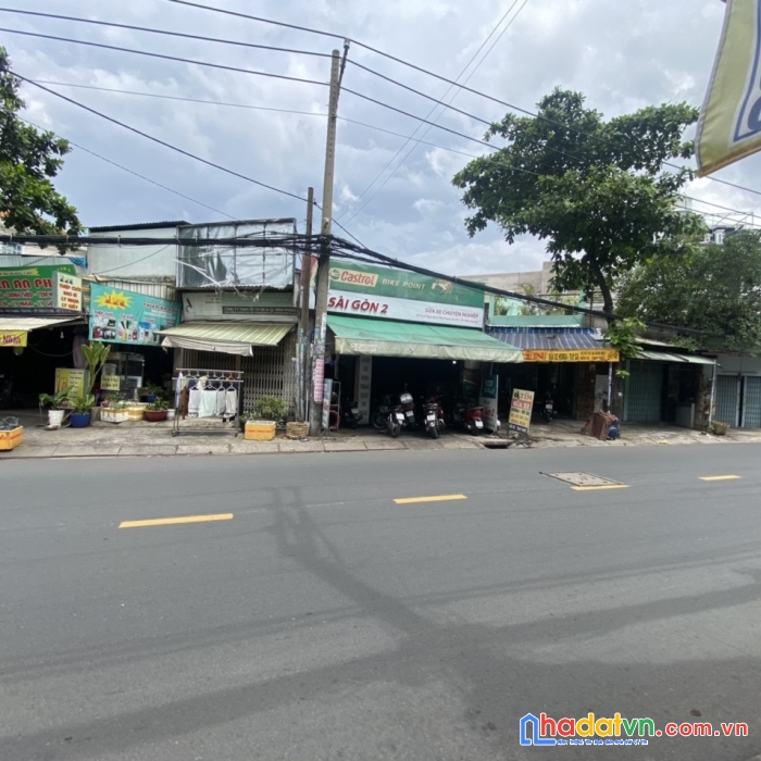 Cho thuê nhà mặt tiền thoại ngọc hầu
diện tích 5x30