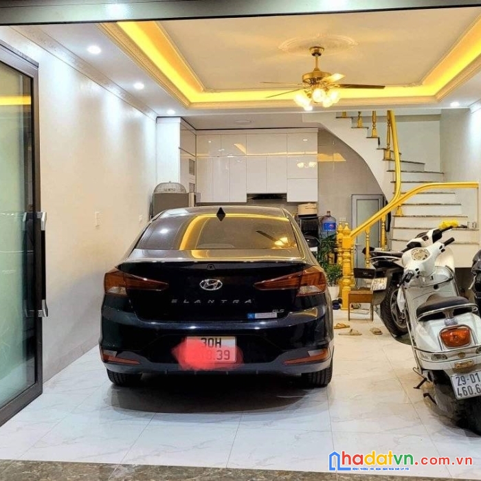 Bán nhà long biên bồ đề 50m2 6t thang máy ô tô kinh doanh 8.6 tỷ