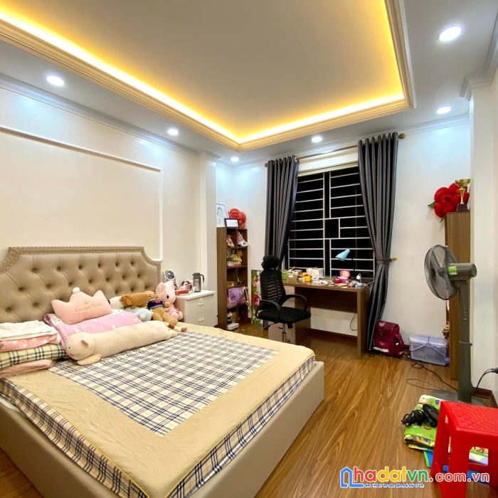 Bán nhà bồ đề long biên- gara ô tô- thang máy-2 mặt ngõ  60mx6t-11 tỷ 0973070745