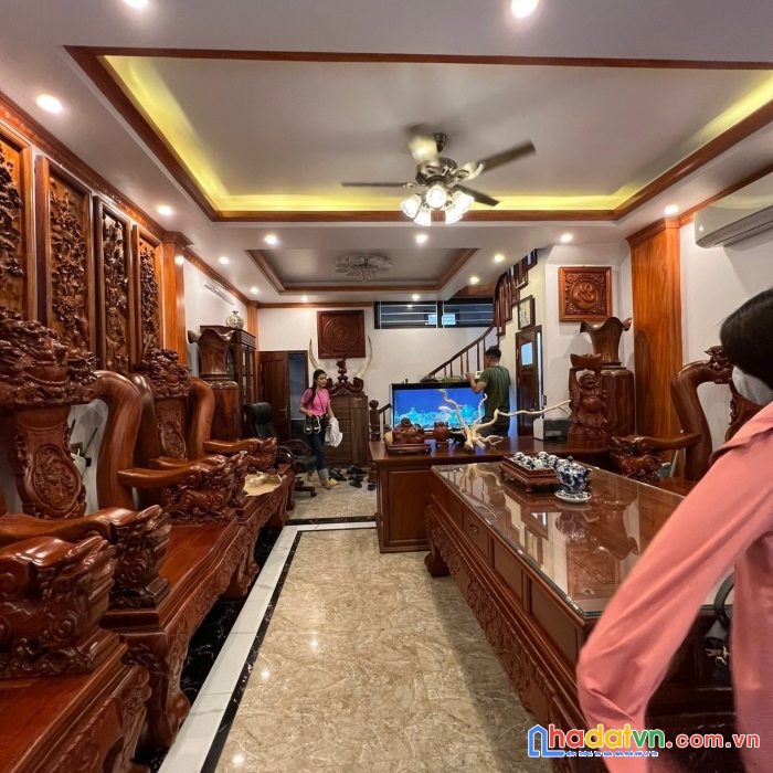 Siêu phẩm hoàng mai – khu phân lô – dt 48m2 – mặt tiền lớn – 2 thoáng – oto đỗ cửa – view hồ đền